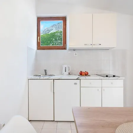 P&g Baška Voda