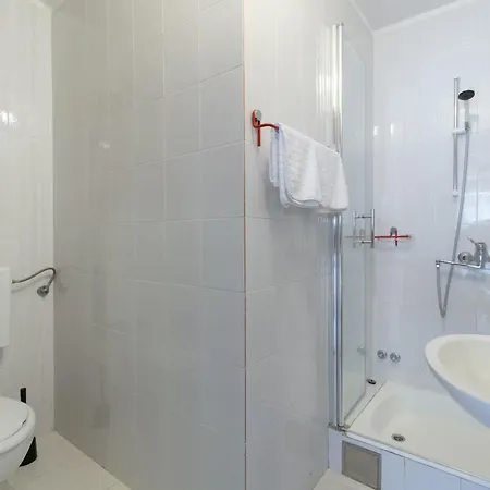 Apartment P&g Baska Voda